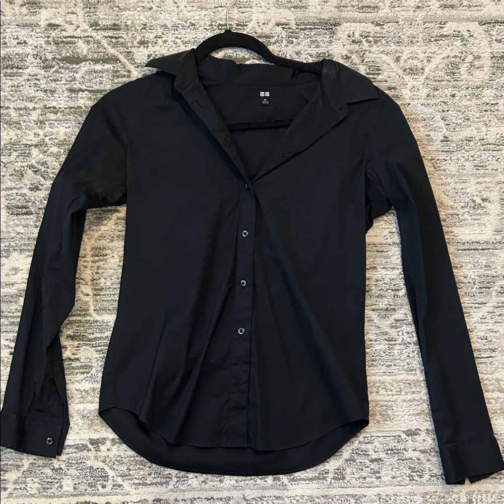 Uniqlo button down shirt Shirt